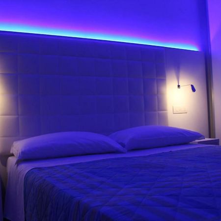 Hotel Saint Tropez Riccione Esterno foto