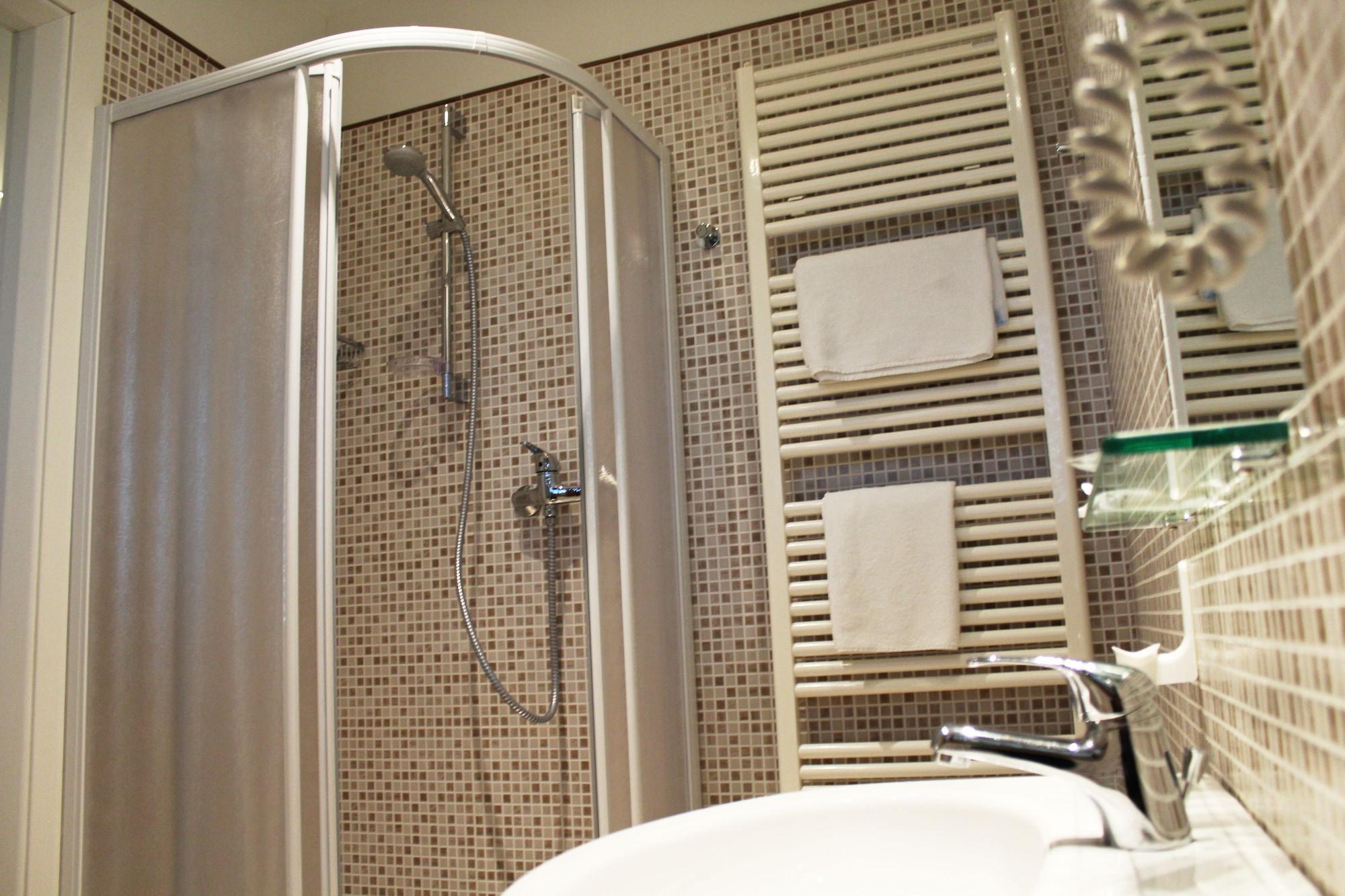 Hotel Saint Tropez Riccione Esterno foto