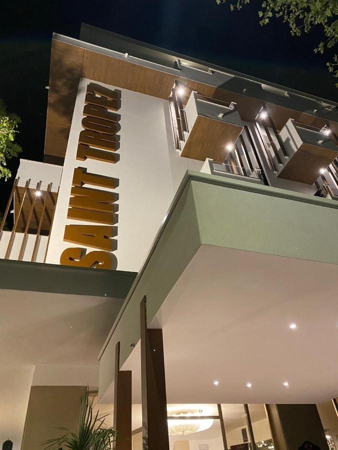 Hotel Saint Tropez Riccione Esterno foto