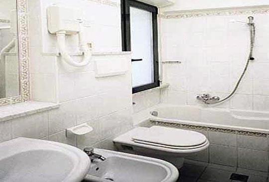 Hotel Saint Tropez Riccione Esterno foto