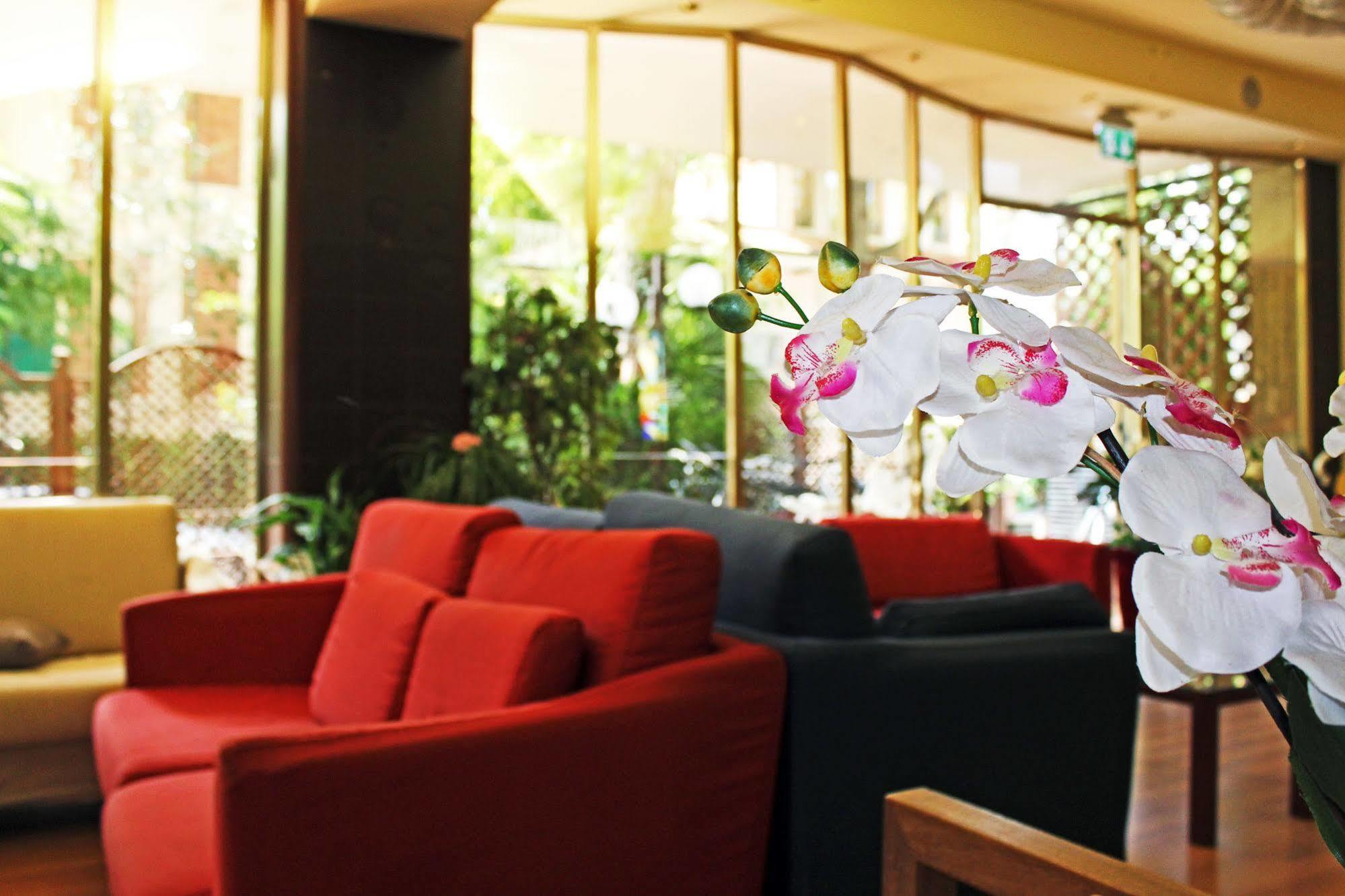 Hotel Saint Tropez Riccione Esterno foto